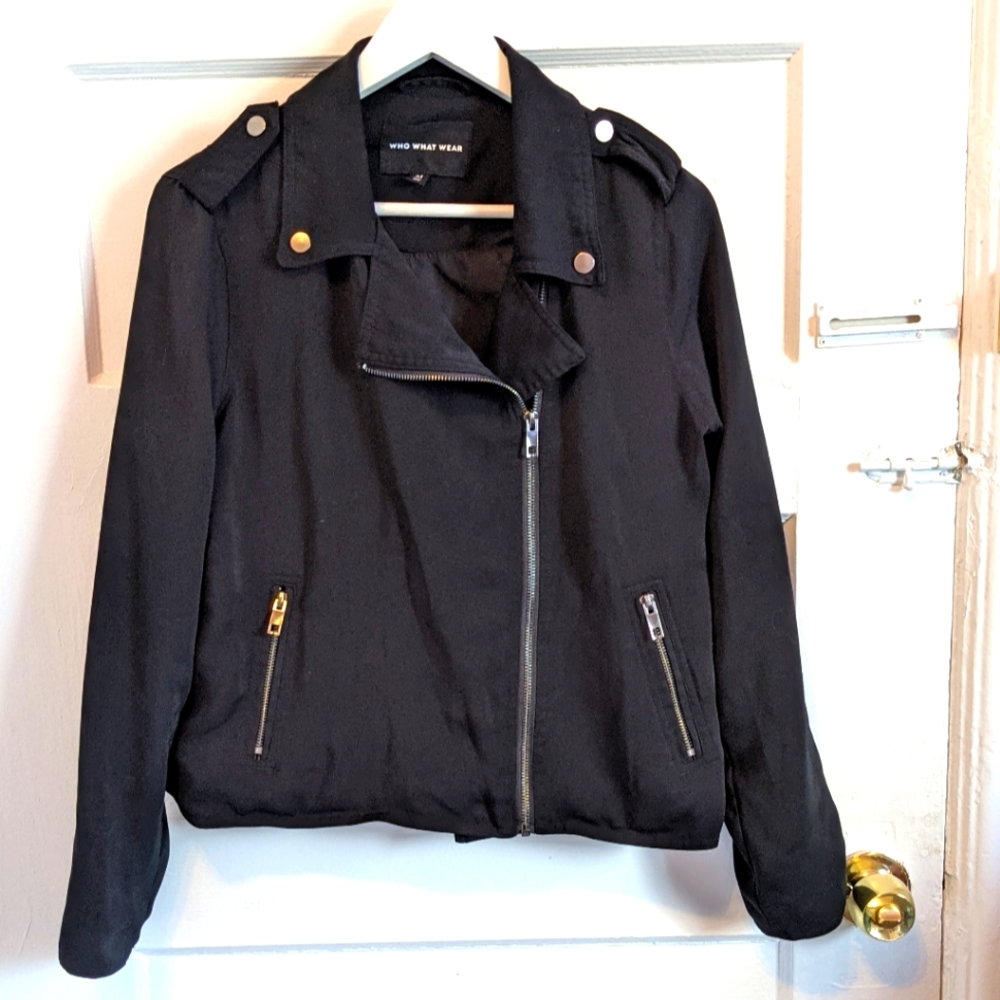 black zip-up jacket